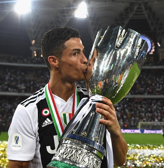 皇家马德里主场豪取三分金靴扬名的简单介绍